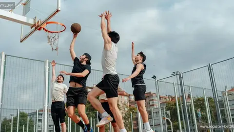 勇士VS活塞：NBA常规赛勇士获胜