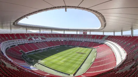 15岁足球新星闪耀5战4球，两大豪门争相抢夺，利物浦铁心坚守！惊动足坛的天才边锋诞生！